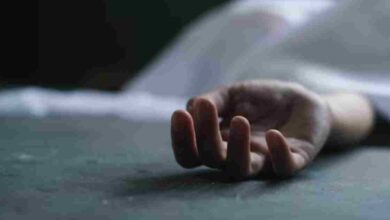 मेडिकल छात्रा संदिग्ध परिस्थितियों में मृत, खाली एसिड की बोतल मिली