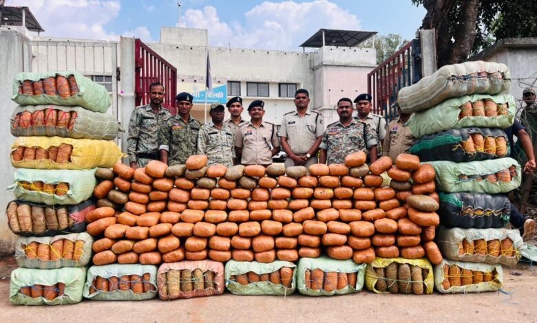 पुलिस की बड़ी कार्रवाई 5 करोड़ का 9 क्विंटल गांजा जब्त, कंटेनर में लेकर जा रहे थे गांजा जब्त