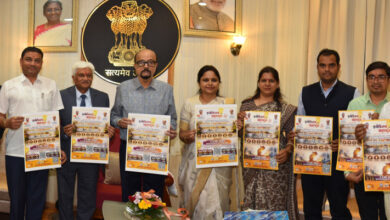 राज्यपाल डेका से कुलपति मनोज कुमार श्रीवास्तव ने भेंट की राज्यपाल डेका से कुलपति मनोज कुमार श्रीवास्तव ने भेंट की