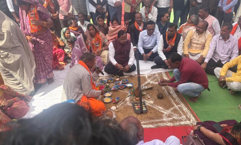 कृषि मंत्री ने प्रतापपुर में किया कृषि महाविद्यालय का भूमि पूजन