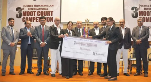 जस्टिस हिदायतुल्लाह इंटरनेशनल मूट कोर्ट का खिताब इंस्टीट्यूट ऑफ लॉ, निरमा यूनिवर्सिटी, गांधीनगर को