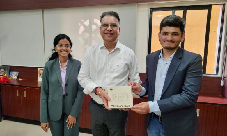 दिव्यांगो के सशक्तिकरण के लिए युवा इनोवेटर ने पेश की नेविनॉट और साइनएक्स तकनीक दिव्यांगो के सशक्तिकरण के लिए युवा इनोवेटर ने पेश की नेविनॉट और साइनएक्स तकनीक