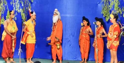 बच्चों की प्रस्तुति दे गई संदेश- हर बात को जानने का होता है उचित समय बच्चों की प्रस्तुति दे गई संदेश- हर बात को जानने का होता है उचित समय