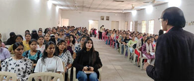 संचारी अंग्रेजी और सॉफ्ट स्किल्स पर सेमिनार