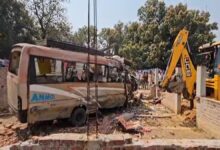 यात्री बस अचानक अनियंत्रित होकर पलटी, 6 की मौत, 9 गंभीर