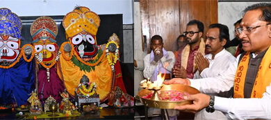 मुख्यमंत्री साय ने जगन्नाथ मंदिर में की पूजा-अर्चना मुख्यमंत्री साय ने जगन्नाथ मंदिर में की पूजा-अर्चना