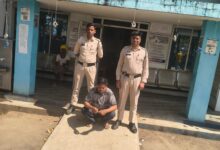 खरसिया पुलिस ने सट्टा खाईवाल मुकेश को किया गिरफ्तार