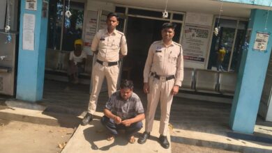 खरसिया पुलिस ने सट्टा खाईवाल मुकेश को किया गिरफ्तार