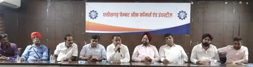 शहर में मालवाहक वाहनों पर प्रतिबंध से व्यापार ठप, प्रतिबंध के खिलाफ सभी व्यापारिक संघों ने जताया भारी विरोध