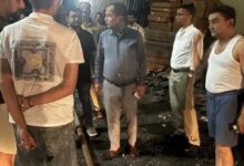फाफाडीह अग्निकांड: कलेक्टर सिंह आधी रात पहुंचे घटनास्थल का लिया जायजा, राहत एवं नियंत्रण के दिए निर्देश