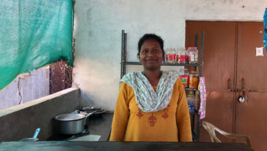 ग्रामीण आजीविका मिशन से जुड़कर रश्मि बनीं लखपति दीदी, स्वरोजगार से सशक्त हो रही ग्रामीण महिलाएं