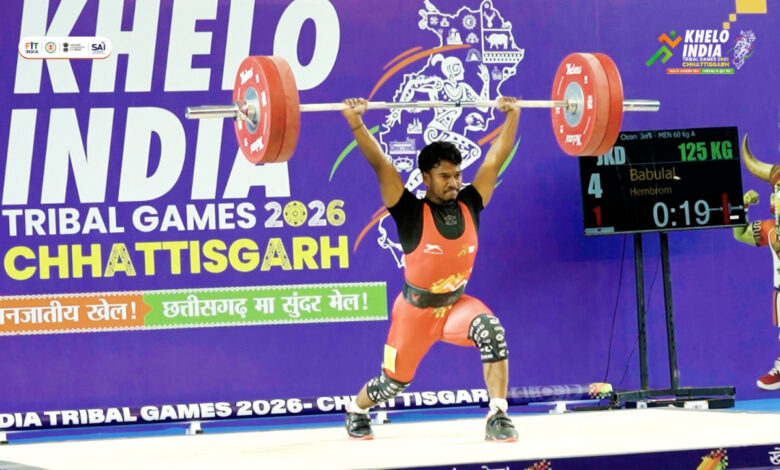 आर्थिक चुनौतियों को मात देकर वेटलिफ्टिंग में पहचान बना रहे झारखंड के बाबूलाल हेम्ब्रम