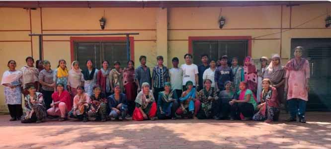 आत्मसमर्पित पूर्व शीर्ष नक्सली नेता भूपति ने पुनर्वास केंद्र में मनाई होली आत्मसमर्पित पूर्व शीर्ष नक्सली नेता भूपति ने पुनर्वास केंद्र में मनाई होली