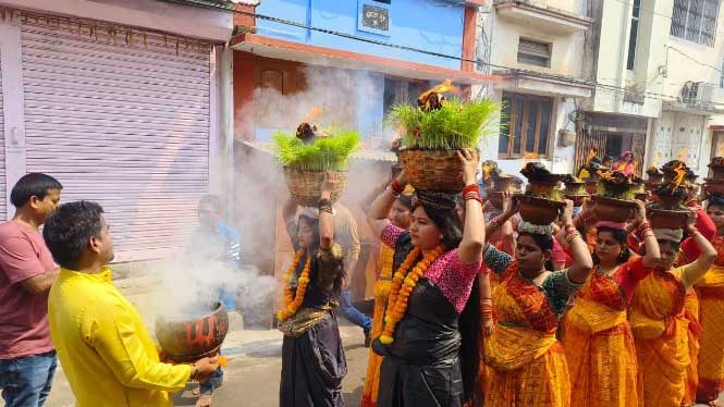 जसगीतों के साथ हुआ जोत जंवारा विसर्जन जसगीतों के साथ हुआ जोत जंवारा विसर्जन