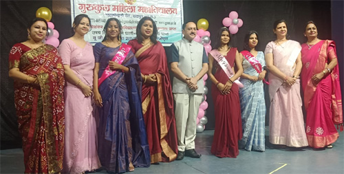 गुरुकुल महिला महाविद्यालय की छात्राओं ने दी सीनियर्स को भावभीनी विदाई गुरुकुल महिला महाविद्यालय की छात्राओं ने दी सीनियर्स को भावभीनी विदाई