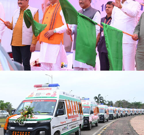 प्रदेश की लाइफलाइन हुई सशक्त : मुख्यमंत्री साय ने 370 नई एम्बुलेंस को दिखाई हरी झंडी