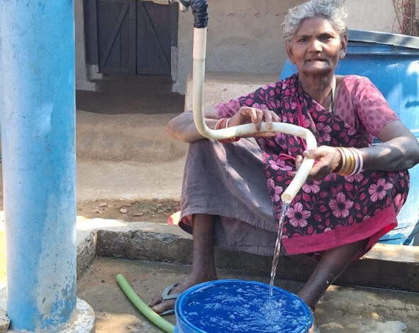जल जीवन मिशन से बदली फुलमत बाई की जिंदगी, अब नहीं करना पड़ता पानी के लिए संघर्ष