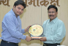 निगम के तीन अफसर सेवानिवृत्त,निगम आयुक्त ने किया सम्मानित