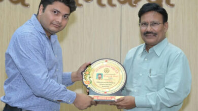 निगम के तीन अफसर सेवानिवृत्त,निगम आयुक्त ने किया सम्मानित