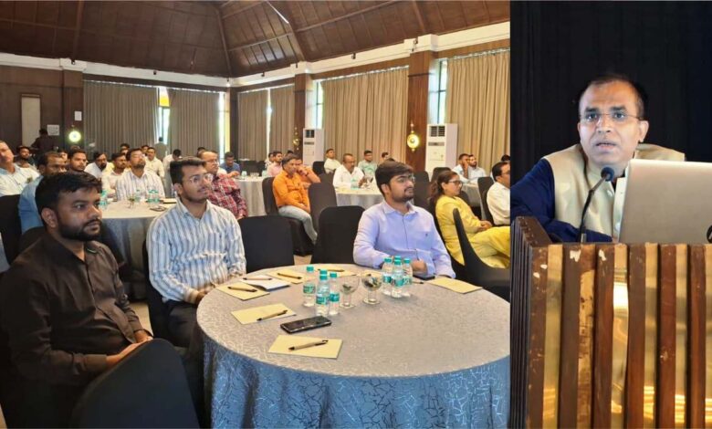 इंजीनियरिंग सुधार और जन-जागरूकता से थमेंगे सड़क हादसे : प्रदीप कुमार