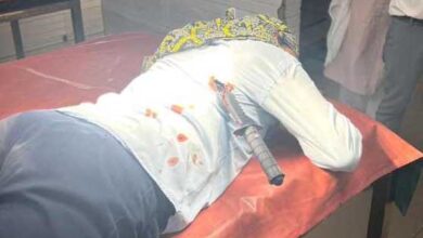 स्कूटी से अस्पताल जा रही नर्स पर बाइक सवार युवक ने किया चाकू से हमला