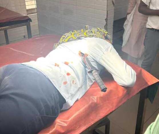 स्कूटी से अस्पताल जा रही नर्स पर बाइक सवार युवक ने किया चाकू से हमला