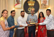 राज्यपाल से रेडियो संगवारी टीम ने की सौजन्य मुलाकात