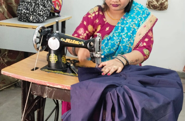 टेलरिंग के व्यवसाय में पूजा देवांगन को मिला मजबूत आधार टेलरिंग के व्यवसाय में पूजा देवांगन को मिला मजबूत आधार