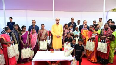 राज्यपाल डेका ने बैगा-बिरहोर आदिवासियों की संस्कृति को सहेजने की दी सीख