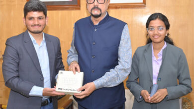 राज्यपाल डेका से यूनीसेफ के इमेजिन वेंचर के प्रथम भारतीय पुरस्कार विजेता ने की सौजन्य भेंट