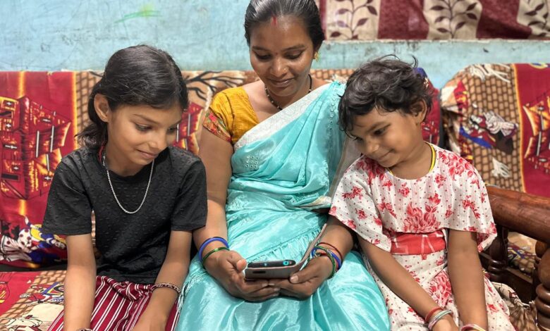 महतारी वंदन योजना से संवर रहा बेटियों का भविष्य, नीतू बनी महिला सशक्तिकरण की मिसाल