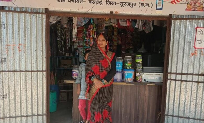 स्व-सहायता समूहों से सशक्त हो रहीं महिलाएं, ममता और चन्दा बनीं आत्मनिर्भरता की प्रेरक मिसाल