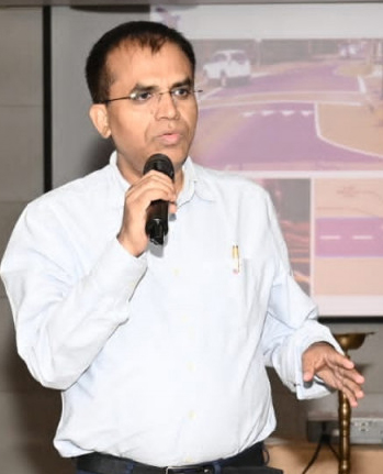 फेटैलिटी कम करने में रोड साइनेज जरूरी : लाल