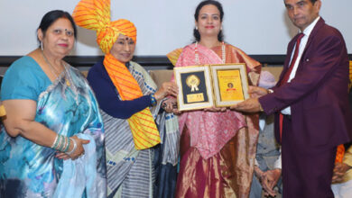 डॉ. रेशमा अंसारी को पुष्पदेवी साहित्याचार्य विभूषण सम्मान