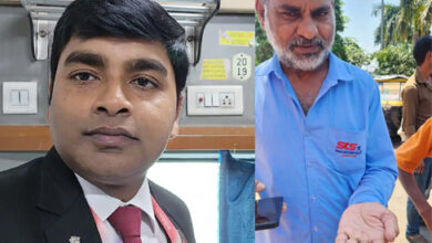 रेल कर्मचारी ने पेश की ईमानदारी की मिसाल, खोये स्वर्ण आभूषण यात्री को लौटाया रेल कर्मचारी ने पेश की ईमानदारी की मिसाल, खोये स्वर्ण आभूषण यात्री को लौटाया