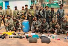 नक्सलियों द्वारा छिपाकर रखे गए कई विस्फोटक सामग्री बरामद