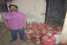 बंजारी मंदिर के पास 16 अवैध घरेलू गैस सिलेंडरों के साथ युवक गिरफ्तार