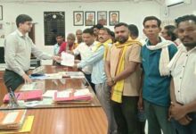 छात्राओं के गर्भवती मामले में सर्व आदिवासी समाज ने अपनी जांच रिपोर्ट कलेक्टर को सौंपा