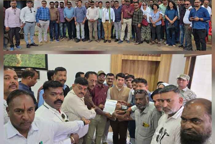 पत्रकार रौनक की गिरफ्तारी पर बस्तर संभाग के पत्रकारों ने मौन धरना देकर सौंपा ज्ञापन पत्रकार रौनक की गिरफ्तारी पर बस्तर संभाग के पत्रकारों ने मौन धरना देकर सौंपा ज्ञापन