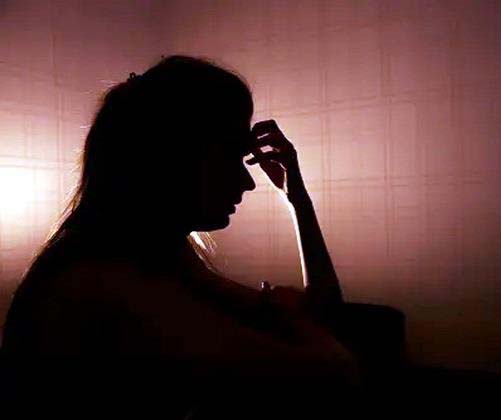 पापा ने डांटा, बेटी ने फाँसी लगाकर दी जान पापा ने डांटा, बेटी ने फाँसी लगाकर दी जान