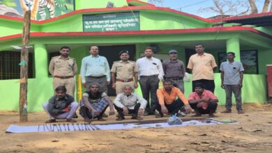 4 वर्षों से हाथी के दांत को अपने घर की दीवार में चुनवाकर रखने वाले सुखचंद सहित तीन तस्कर गिरफ्तार