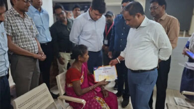 मानवता की मिसाल: संतोष यादव ने मरणोपरांत दान की आंखें और स्किन