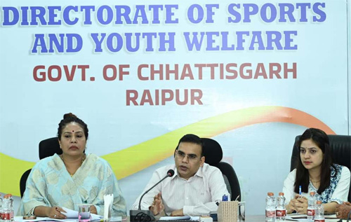 अंतरराष्ट्रीय मानकों के अनुरूप तैयार करें सभी खेल स्थलों को – यशवंत कुमार