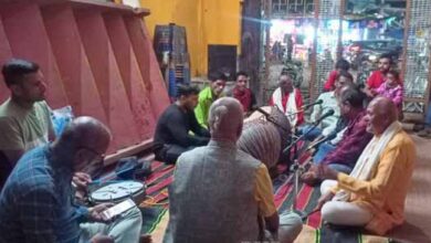 नई पीढ़ी को नहीं आता होली के फाग गाना-नंगाड़ा बजाना