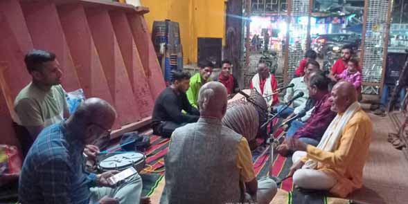 नई पीढ़ी को नहीं आता होली के फाग गाना-नंगाड़ा बजाना नई पीढ़ी को नहीं आता होली के फाग गाना-नंगाड़ा बजाना