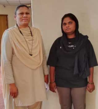 ढाई किलो गांजा के साथ महिला गिरफ्तार ढाई किलो गांजा के साथ महिला गिरफ्तार