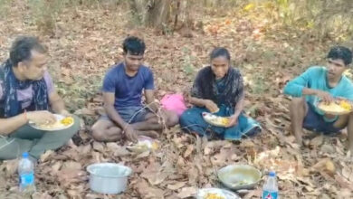 नक्सलियों का जवानों के साथ भोजन करने वाला वीडियो हुआ वायरल