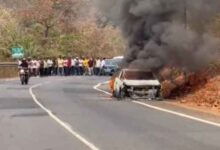 बास्तानार घाट में चलती कार में लगी आग, जलकर हुआ खाक