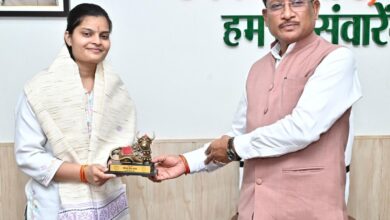 यूपीएससी सिविल सेवा परीक्षा में 35वीं रैंक प्राप्त करने वाली वैभवी को मुख्यमंत्री ने दी बधाई