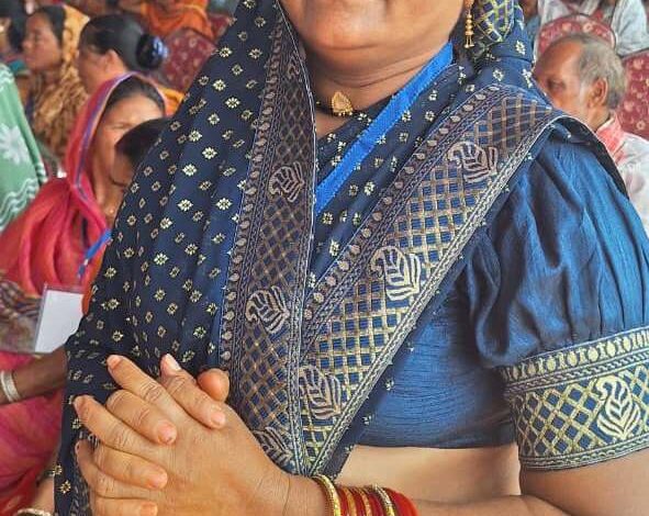 भूमिहीन कृषि मजदूर कल्याण योजना की राशि बनी सहारा, सिलाई मशीन से जिंदगी बुनती थी, अब जिंदगी संवरेगी